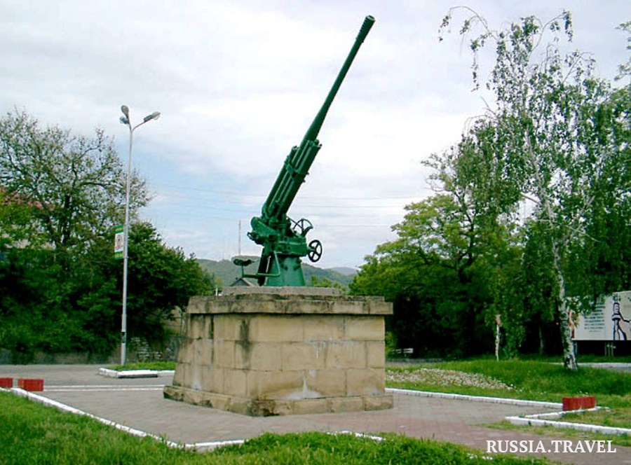 ПАМЯТНИК ЗЕНИТЧИКАМ