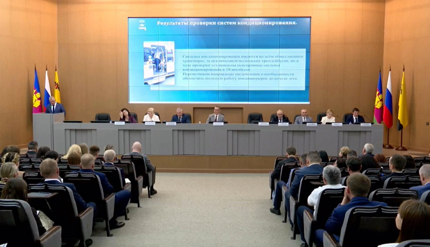Салоны пассажирского транспорта Новороссийска на летний период должны быть обеспечены кондиционированием и датчиками температуры