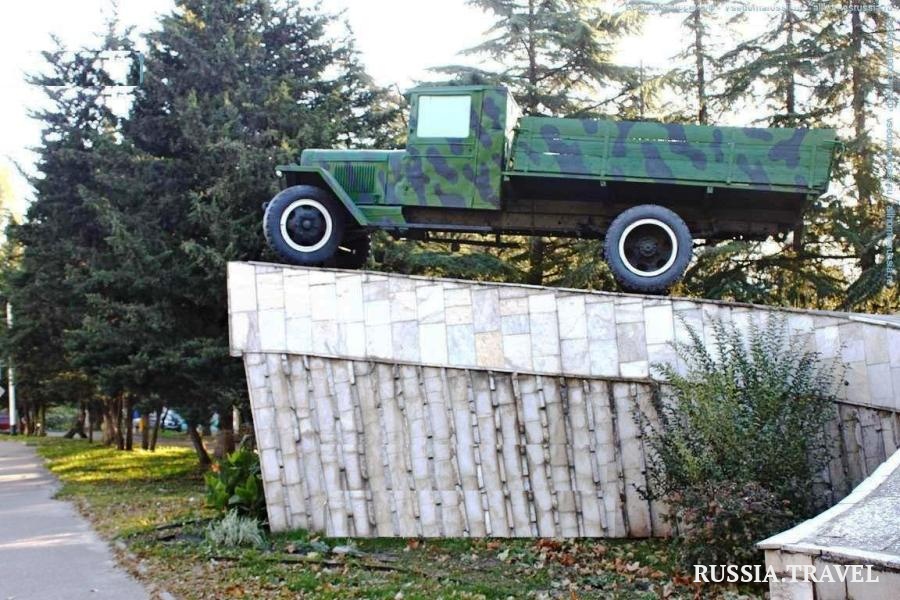 ПАМЯТНИК «ДОРОГА ЖИЗНИ»
