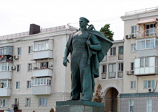 ПАМЯТНИК «НЕИЗВЕСТНОМУ МАТРОСУ»