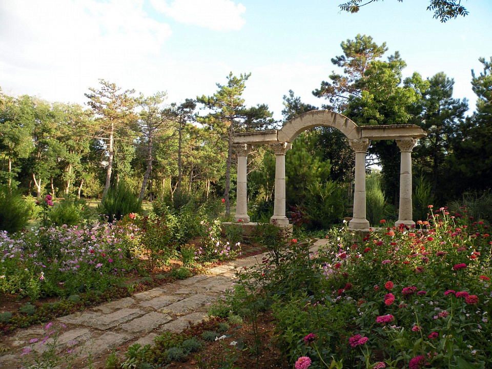 САКСКИЙ КУРОРТНЫЙ ПАРК