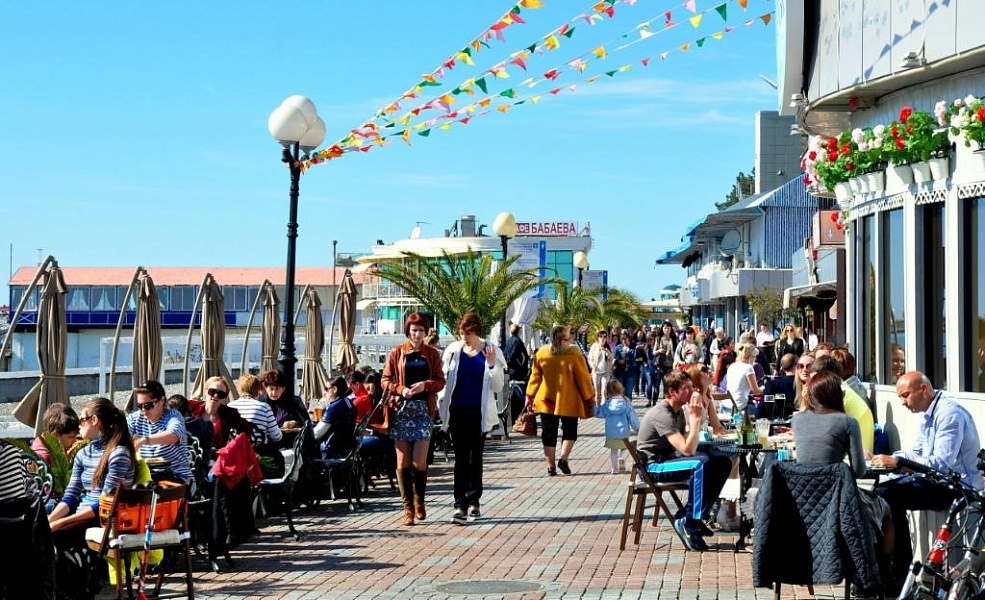 Курорт Сочи активно готовится к летнему сезону