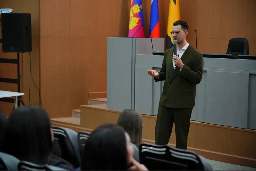 В администрации Новороссийска состоялся мастер-класс, посвященный искусству выстраивания продуктивного диалога